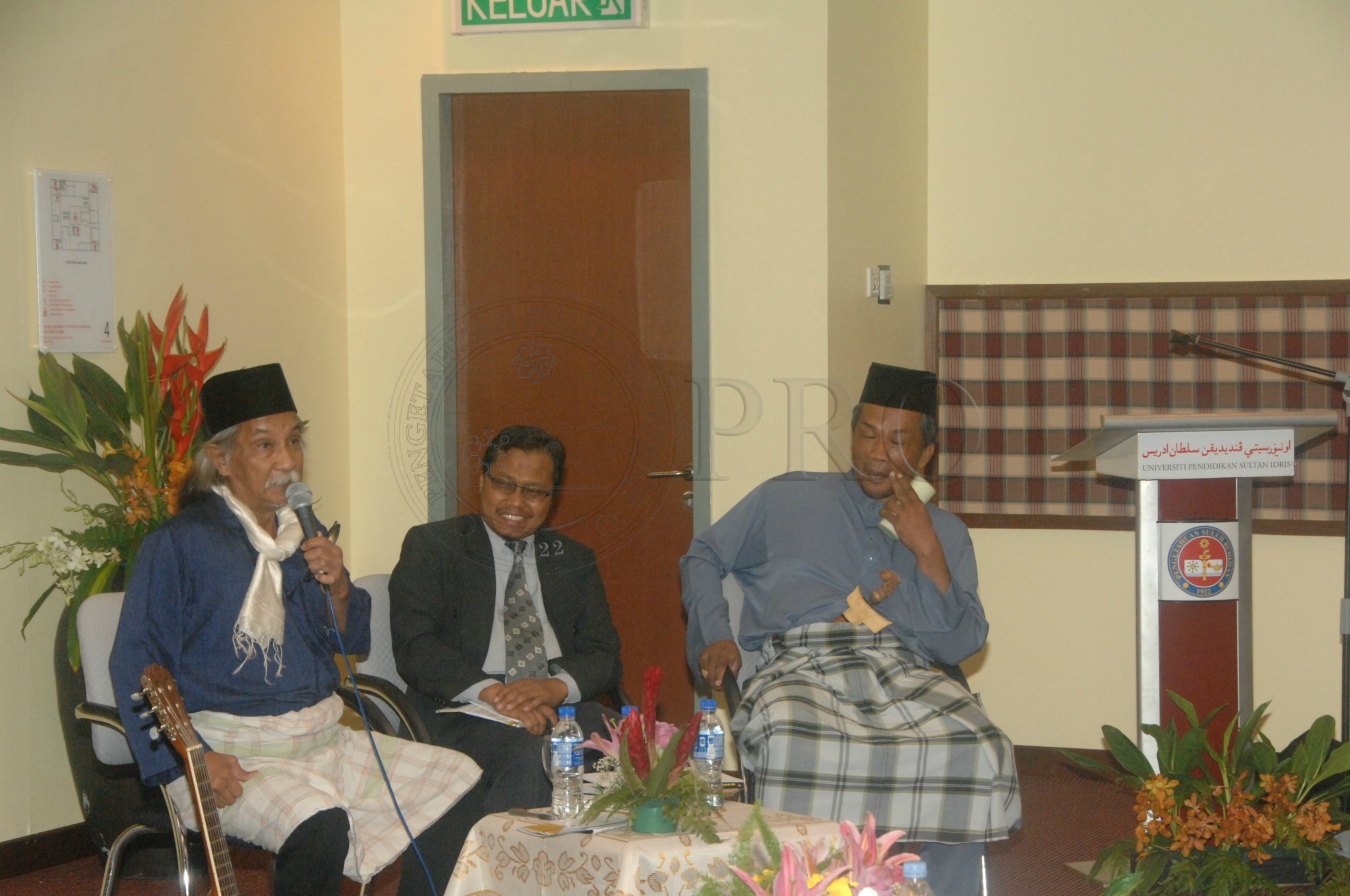 PRO 14 33 WACANA FBA 0229